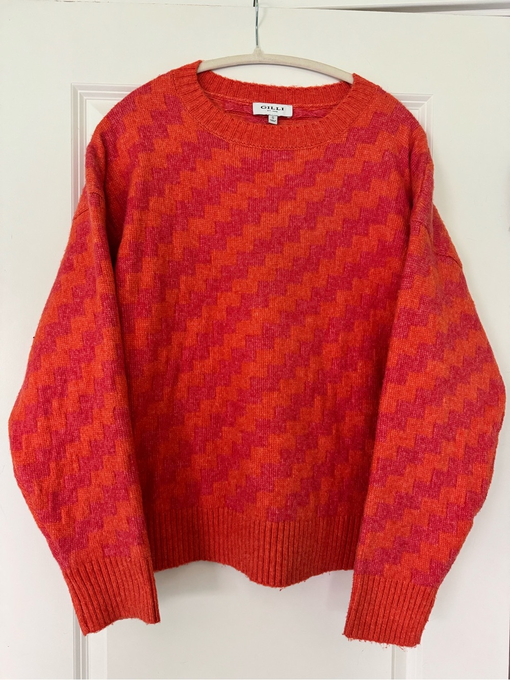Gilli Orange and Pink Zigzag Crewneck Sweater